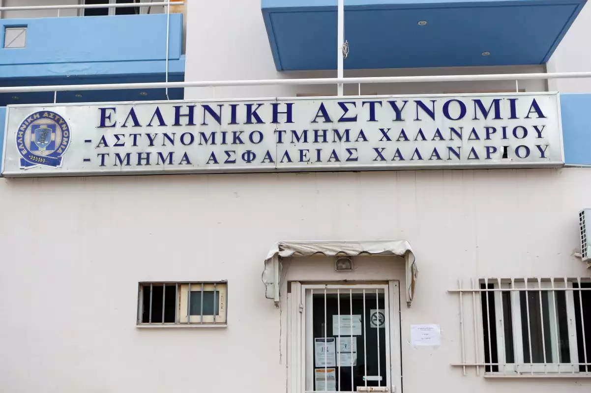 Χαλάνδρι: Βίντεο ντοκουμέντο από την άγριο καβγά σε αστυνομικό τμήμα για την επιμέλεια ανήλικης