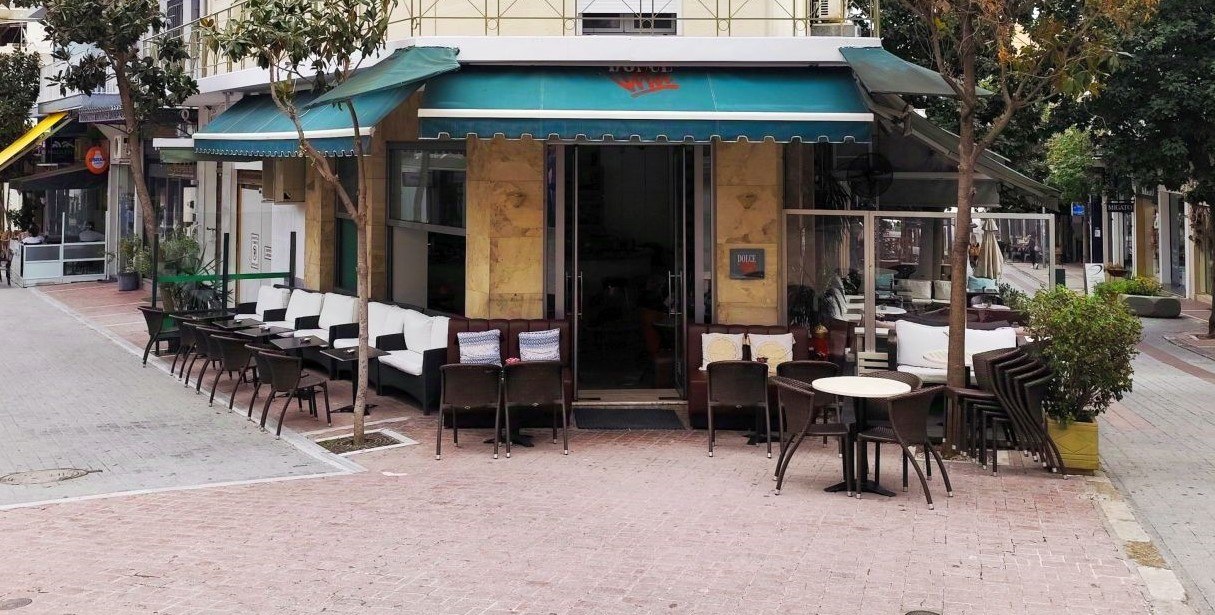 Λαμία: Το "Dolce Vita Cafe Bar" σε περιμένει στον νέο του ανανεωμένο χώρο!