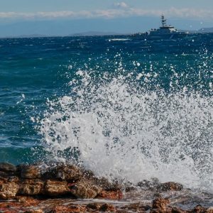 Σήμα κινδύνου από ακυβέρνητο σκάφος ανοιχτά της Αταλάντης