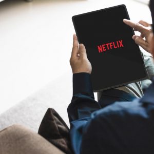 Αυξήθηκε το κόστος των συνδρομών στο Netflix – Στα 8,99 ευρώ το αρχικό πακέτο