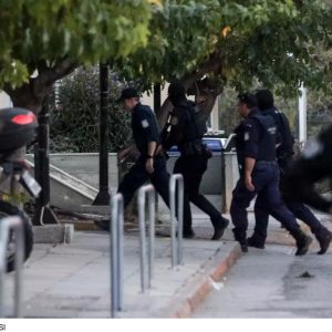 Αμπελόκηποι: Ποινικές διώξεις για τρομοκρατία στους συλληφθέντες