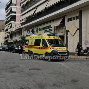 Λαμία: Τροχαίο με μηχανάκια - Τραυματίστηκε μία γυναίκα