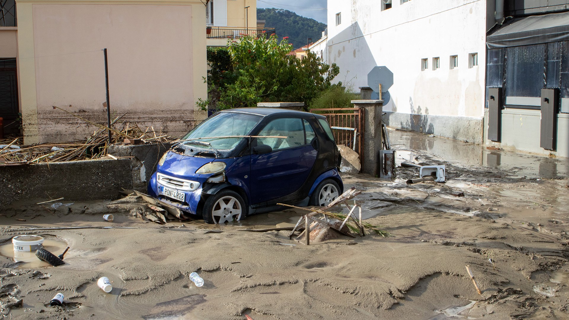 Κακοκαιρία Bora: Σχεδόν 4.000 κλήσεις έλαβε η Πυροσβεστική σε όλη τη χώρα μέσα σε τρία 24ωρα