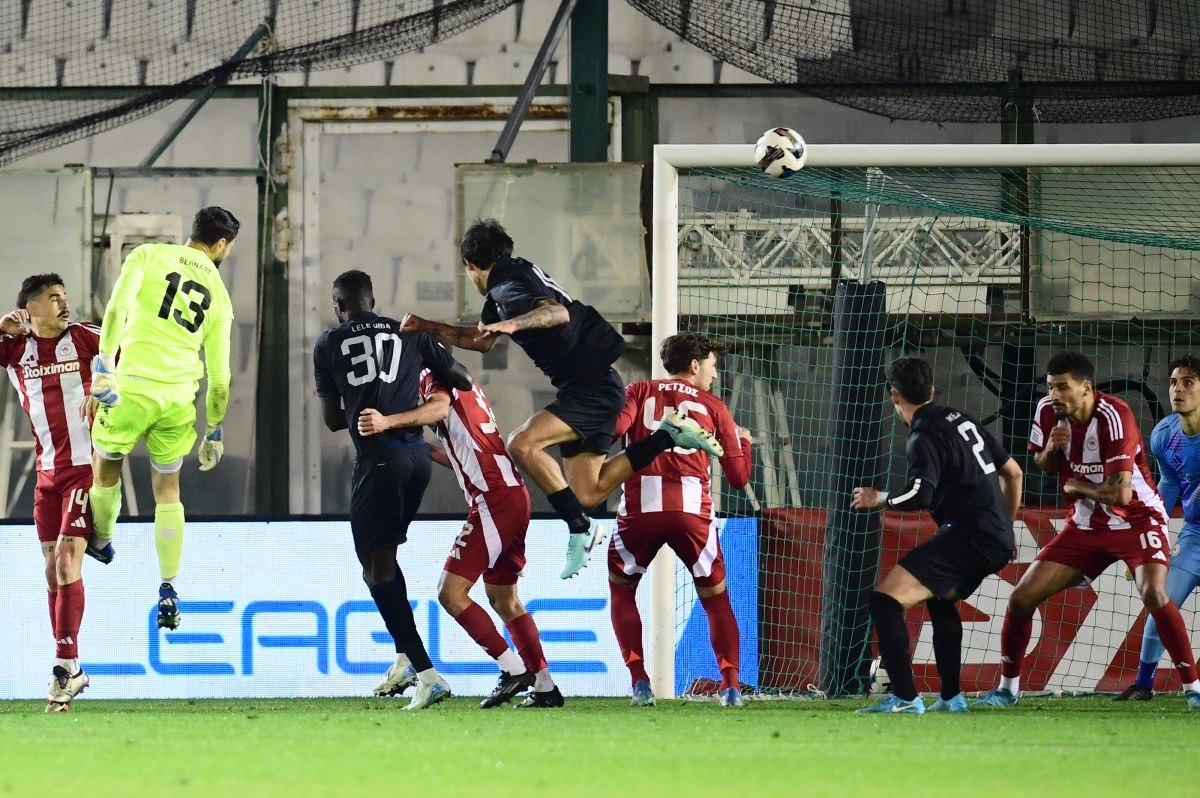 Athens Kallithea – Ολυμπιακός 1-1: Ο Τζάνι σόκαρε τους ερυθρόλευκους στις καθυστερήσεις