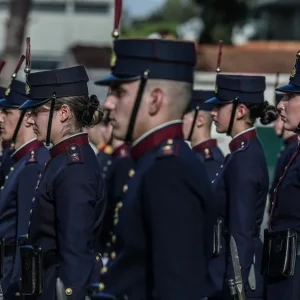 Ένστολοι: Στα 100 ευρώ μηνιαίως το επίδομα επικινδυνότητας