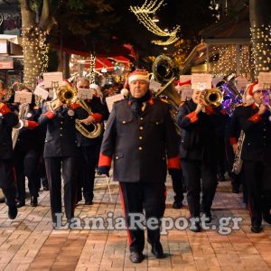 Ξεκινάει αύριο Πέμπτη το εορταστικό ωράριο στη Λαμία