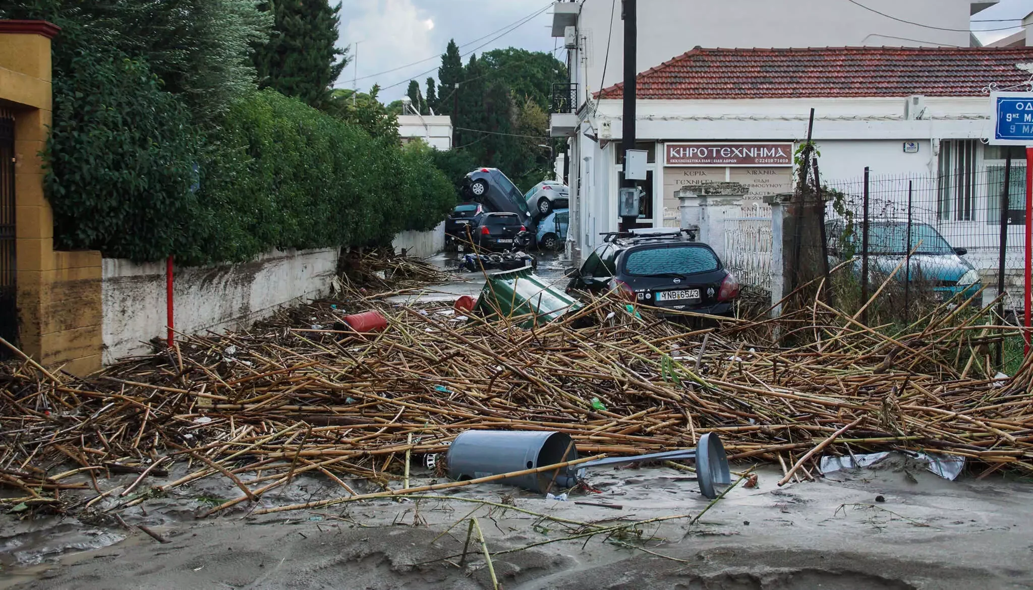 Καιρός: Οι περιοχές που θα "χτυπήσει" η κακοκαιρία μέχρι το μεσημέρι της Τρίτης