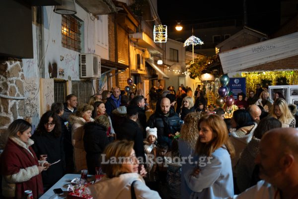 «Μύρισε Χριστούγεννα» στα στενάκια της πόλης με το 7ο Φεστιβάλ Ψυχικής Υγείας (ΦΩΤΟ)