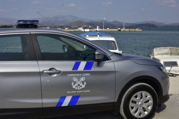 Χαλκίδα: Αυτοκίνητο με μεθυσμένο οδηγό κατέληξε στη θάλασσα - Προληπτικά 2 άτομα στο Νοσοκομείο