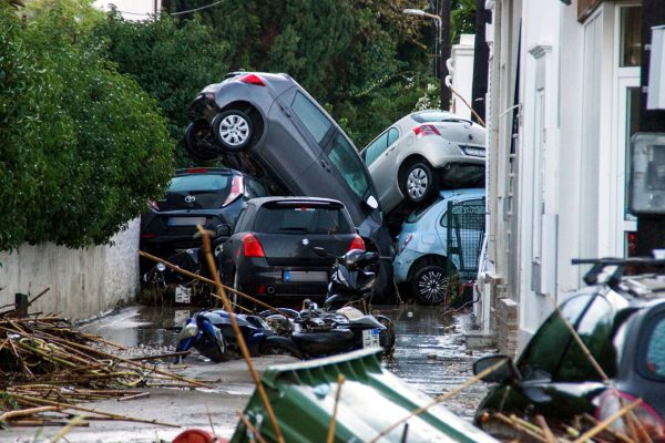 Κολυδάς: Τα φαινόμενα στη Ρόδο θα κρατήσουν μέχρι την Τρίτη - Πως θα κινηθεί η κακοκαιρία στην χώρα