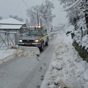 Πορτοκαλί προειδοποίηση από την ΕΜΥ: Χιόνια, καταιγίδες και μεγάλη πτώση της θερμοκρασίας έως αύριο βράδυ