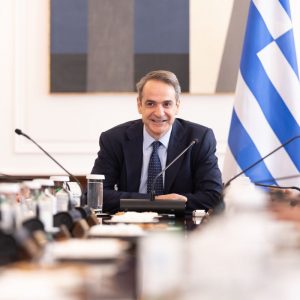 Μητσοτάκης σε υπουργούς: Η ευθύνη δεν πάει διακοπές -Να στρέψουμε την προσοχή μας σε αυτούς που το έχουν περισσότερο ανάγκη