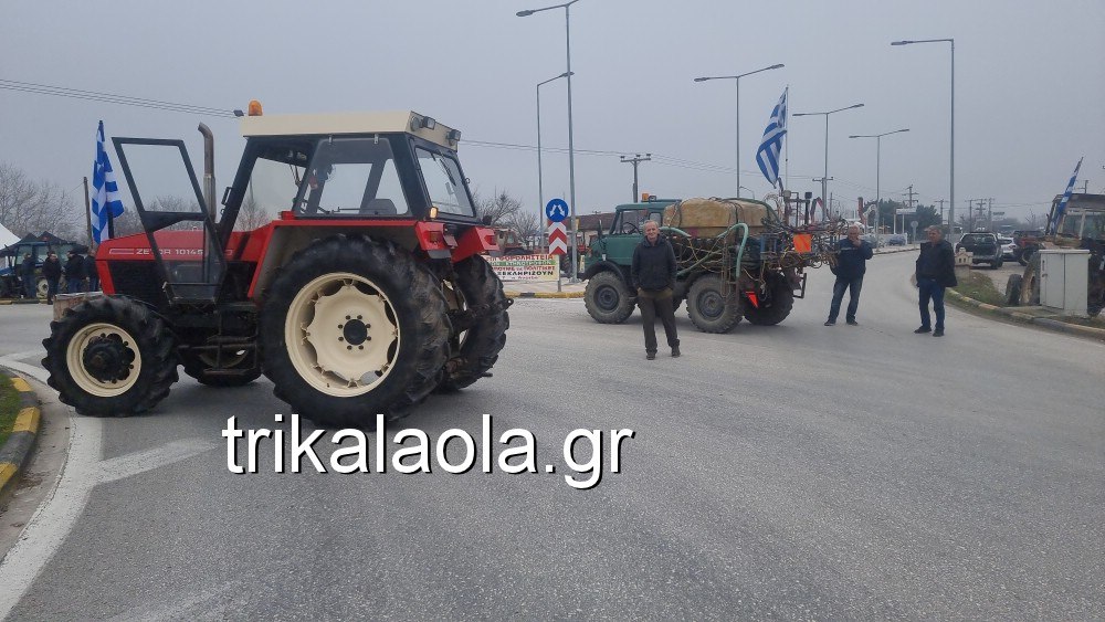 Μπλόκα αγροτών: Έκλεισαν συμβολικά τον κόμβο Μεγαλοχωρίου