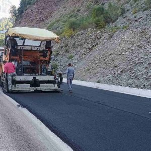 Περιφέρεια Στερεάς: Ξεκινά νέο οδικό έργο στα όρια του Δήμου Καρπενησίου