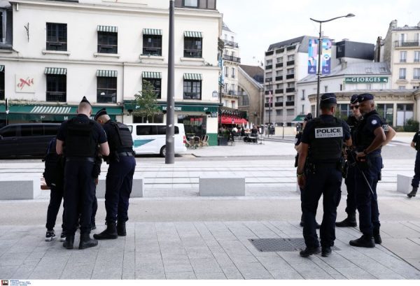 Δύο ανήλικοι μαχαίρωσαν και σκότωσαν 14χρονο στο Παρίσι για να του κλέψουν το κινητό