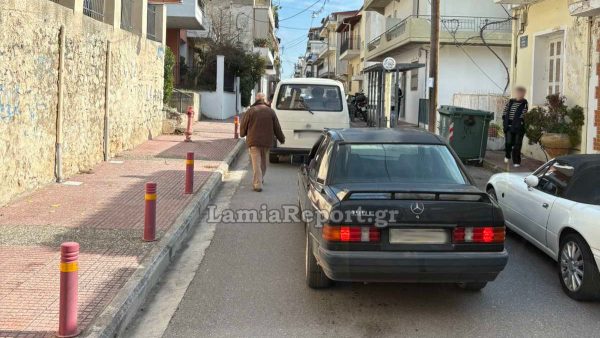 Λαμία: Παράτησε την κλούβα στη μέση του δρόμου και προκάλεσε μποτιλιάρισμα!