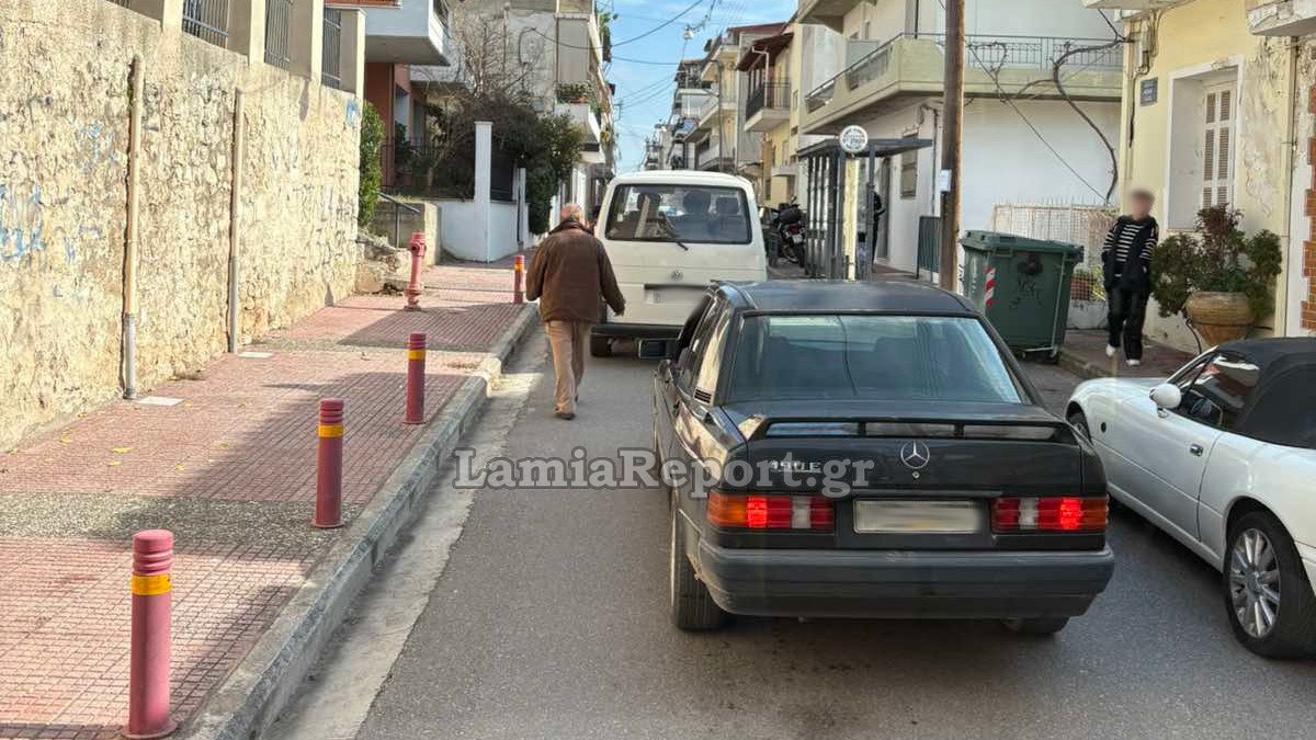 Λαμία: Παράτησε την κλούβα στη μέση του δρόμου και προκάλεσε μποτιλιάρισμα!