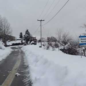 Το χιονισμένο Μαυρολιθάρι μας προσκαλεί να το επισκεφτούμε