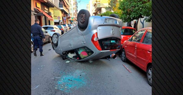 Αναποδογύρισε όχημα στον Πειραιά