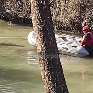 Με βάρκες, drone και ειδικά σκυλιά συνεχίζονται οι αναζητήσεις για τον 39χρονο (ΦΩΤΟ)