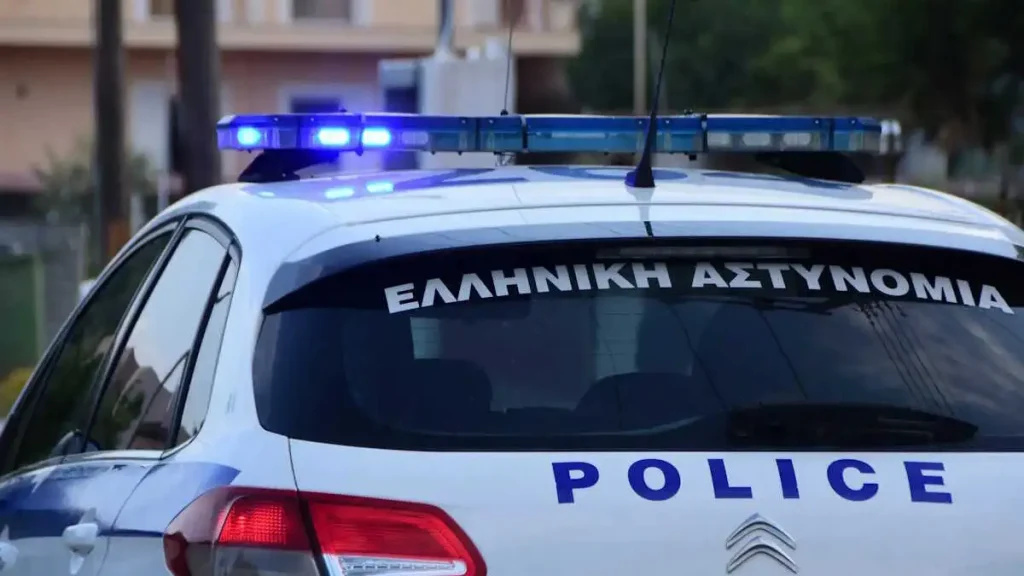 Επίθεση σε ανήλικους στον Πειραιά: Τους ρώτησαν τι ομάδα ήταν και τους χτύπησαν