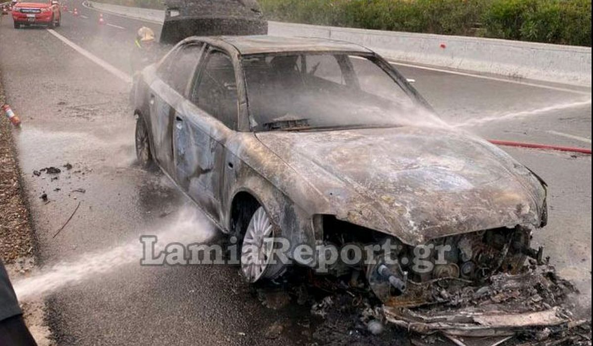 Κάηκε αυτοκίνητο την ώρα που ο οδηγός του πλήρωνε στα διόδια της Θήβας