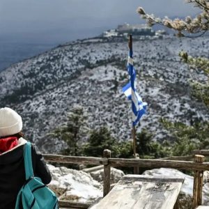 Πάρνηθα: Τραυματίστηκε 50χρονη σε πεζοπορία και μεταφέρθηκε με ασθενοφόρο στο ΚΑΤ