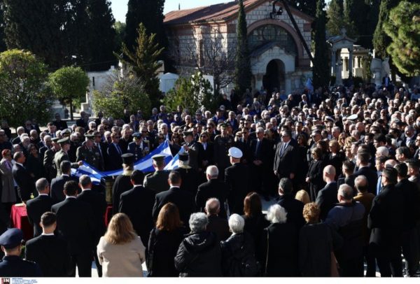 Το τελευταίο αντίο στον Κώστα Σημίτη