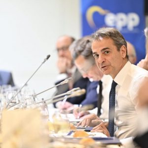 Ο Κυρ. Μητσοτάκης θα συναντηθεί με τον αρχηγό του CDU Φρ. Μερτς