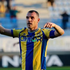 Αστέρας Τρίπολης – Athens Kallithea 1-0: Νίκη με γκολάρα του Καλτσά και μια ανάσα από την 4άδα στη Super League