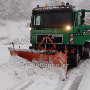 Αραιές χιονοπτώσεις και πολύ κρύο σε Φθιώτιδα και Στερεά