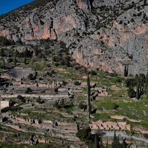 Προχωρά στη δημιουργία πάρκινγκ στους Δελφούς ο Δήμος