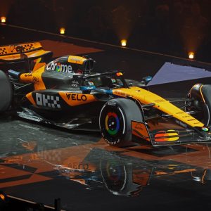 McLaren και Allwyn μαζί στην παρουσίαση της ομάδας στην O2 Arena