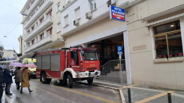 Ιωάννινα: 45χρονη έπεσε από τον φωταγωγό ξενοδοχείου για να γλιτώσει από τις απειλές του άνδρα της