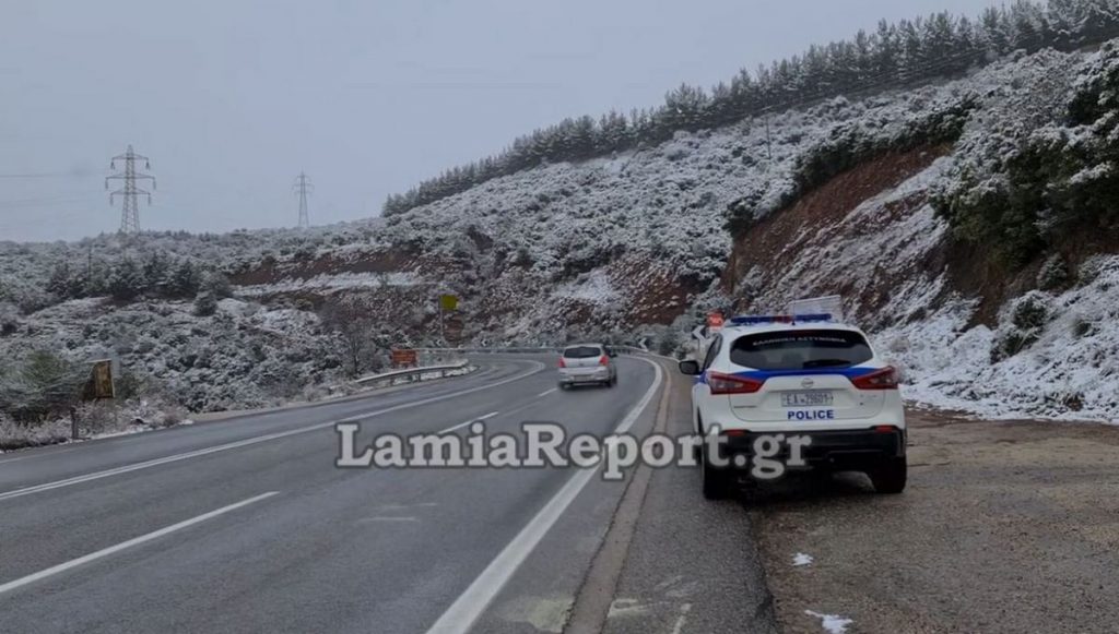 Ξεκίνησε με όρεξη η χιονόπτωση στην ορεινή Φθιώτιδα (ΒΙΝΤΕΟ)