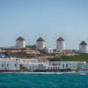 Έλεγχοι για αυθαίρετα στη Μύκονο - Η ανακοίνωση της ΕΛΑΣ