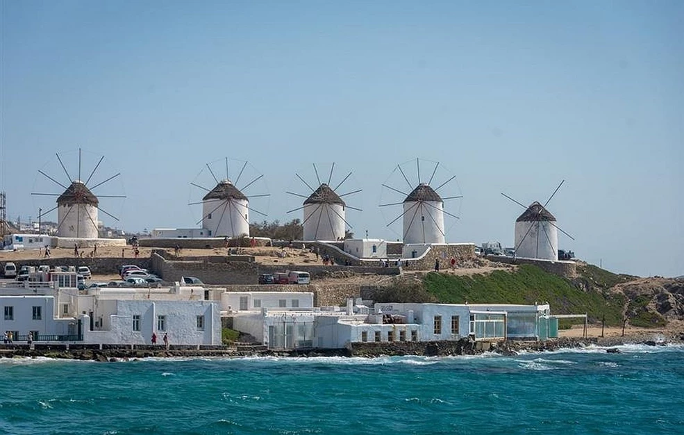 Έλεγχοι για αυθαίρετα στη Μύκονο - Η ανακοίνωση της ΕΛΑΣ