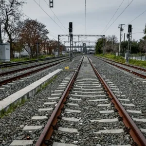 Εκτροχιάστηκε εμπορικό τρένο το βράδυ της Τρίτης στην Ειδομένη – Ξηλώθηκαν σιδηροδρομικές γραμμές