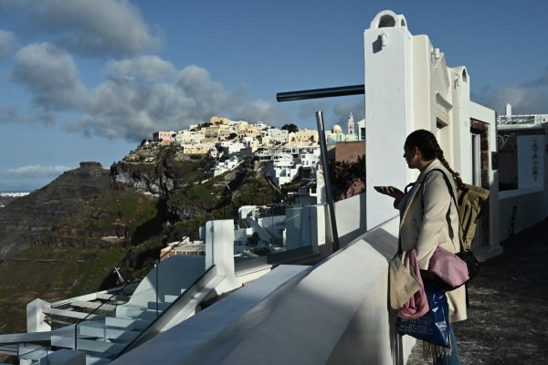 Προειδοποίηση Παπαζάχου για τη Σαντορίνη – «Πιθανός ισχυρός σεισμός, τα ρήγματα δίνουν 6 Ρίχτερ – Το φαινόμενο θα κρατήσει εβδομάδες»