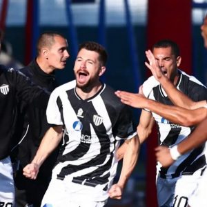 Πανιώνιος – Καλαμάτα 0-1: Επεισοδιακό διπλό και φωτιά στη μάχη της ανόδου στα πλέι οφ (Βίντεο)