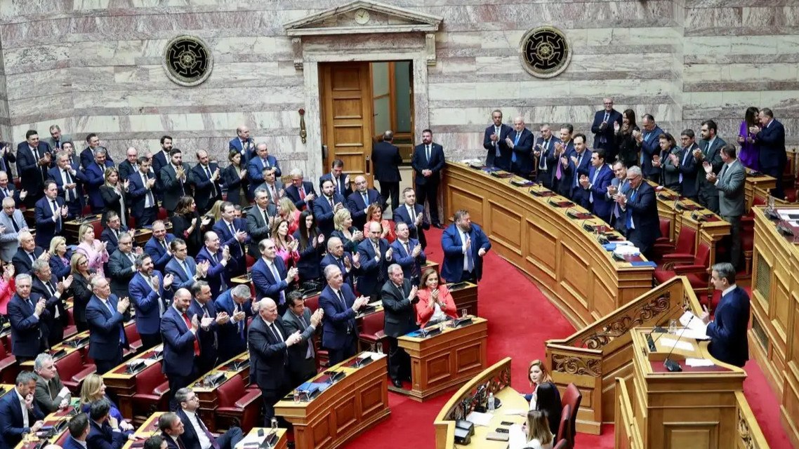 Τέμπη: «Πόλεμος» κυβέρνησης – αντιπολίτευσης για την προ ημερησίας διάταξης συζήτηση στη Βουλή