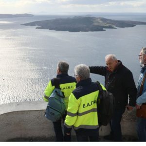 Αυτοψία Ε. Λέκκα με κλιμάκιο της ΕΑΓΜΕ στο τελεφερίκ στην Καλντέρα της Σαντορίνης