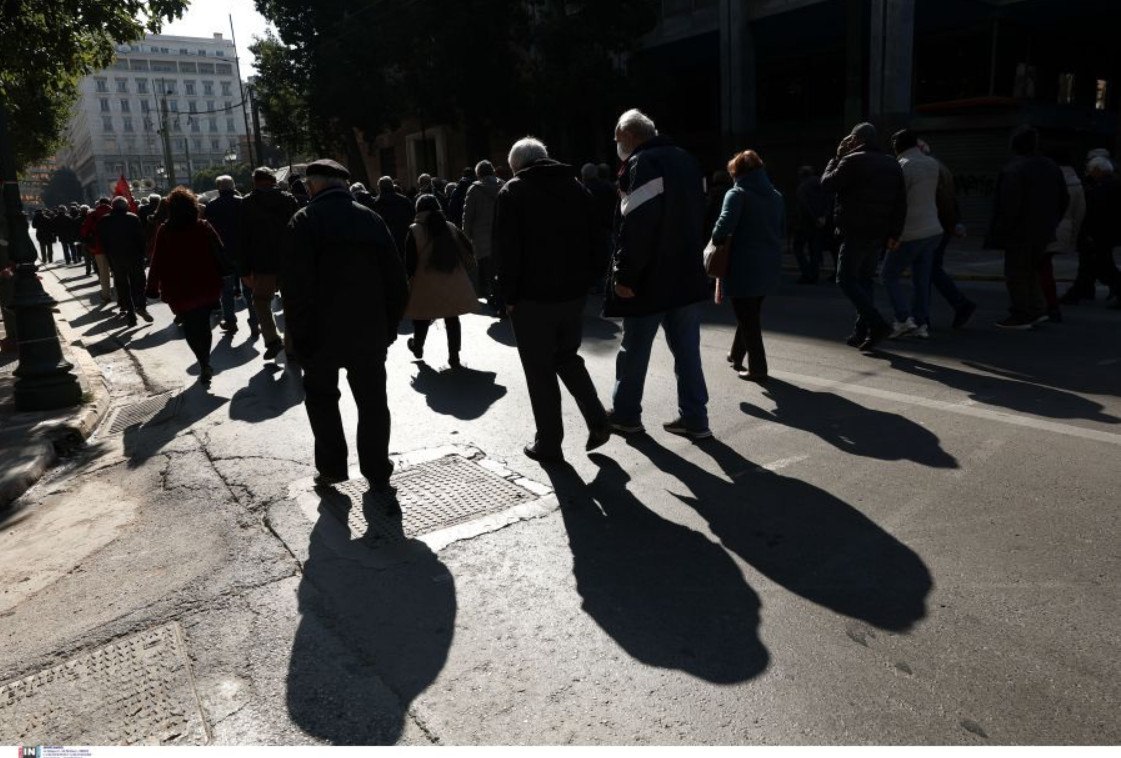 Συντάξεις: Νέο ασφαλιστικό νομοσχέδιο φέρνει ψαλίδι και αλλαγές – Οι 5 παρεμβάσεις