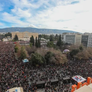 Απεργία 28 Φεβρουαρίου για τα Τέμπη: Αποφάσεις για τα μέσα μαζικής μεταφοράς, ακινητοποιημένα τα τρένα, δεμένα τα πλοία