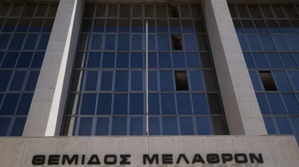 Η εισαγγελέας του Αρείου Πάγου Γεωργία Αδειλίνη ζήτησε την απόφαση αθώωσης της εισαγγελέα Κέρκυρας για τις χαμένες δικογραφίες