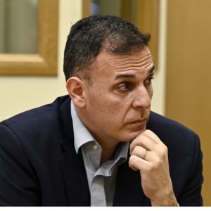 Γ. Καραμέρος: Απονομιμοποιημένος ο πρωθυπουργός, έτοιμος προς αποχώρηση