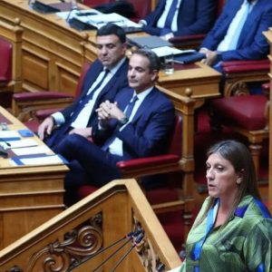 Opinion Poll: Ξεκάθαρη πρωτιά για ΝΔ, δεύτερο κόμμα η Ζωή Κωνσταντοπούλου – Τα Τέμπη και η ακρίβεια «πληγώνουν» την κυβέρνηση