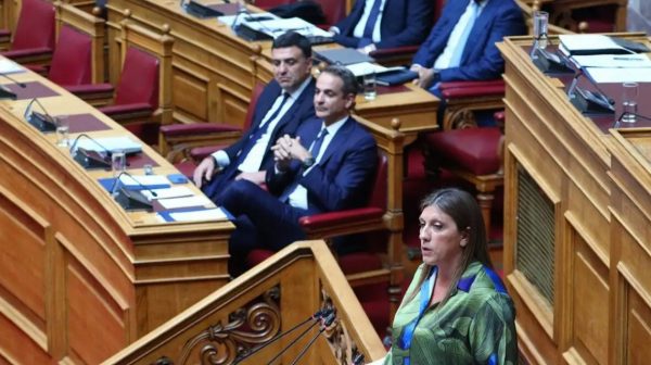 Opinion Poll: Ξεκάθαρη πρωτιά για ΝΔ, δεύτερο κόμμα η Ζωή Κωνσταντοπούλου – Τα Τέμπη και η ακρίβεια «πληγώνουν» την κυβέρνηση