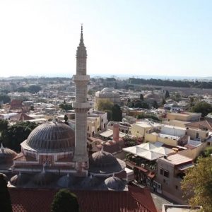 Ρόδος: Σε αναστολή καθηκόντων πέντε υπάλληλοι της Πολεοδομίας