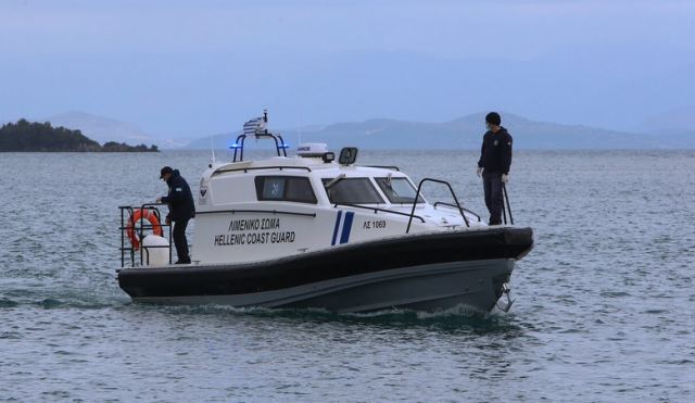 Σύγκρουση θαλαμηγού με υδροφόρo πλοίο στο λιμάνι των Σπετσών -Ένας τραυματίας